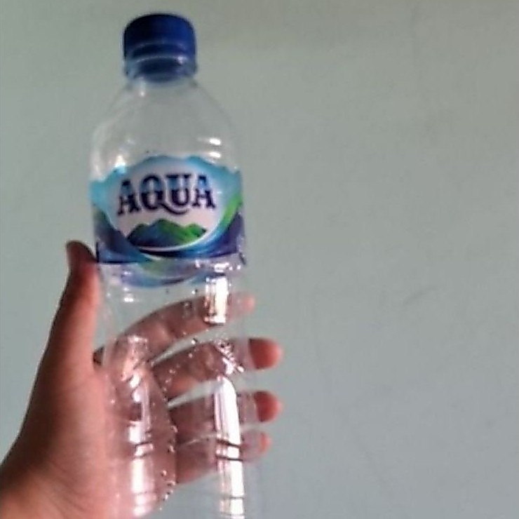botol bekas aqua 600ml untuk kerajinan