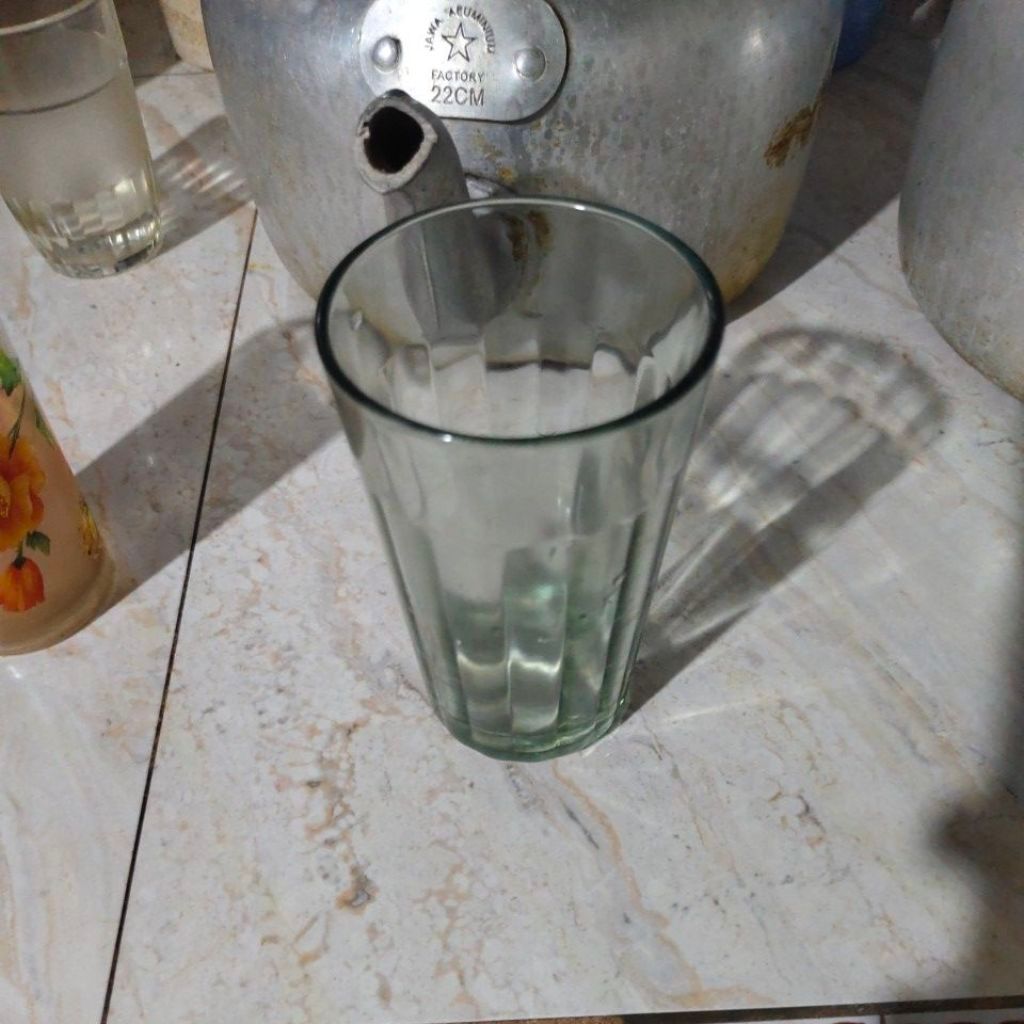 gelas kaca cantik