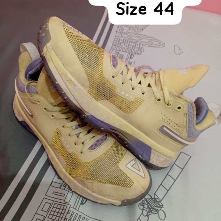 sepatu basket basket PEAK size 44