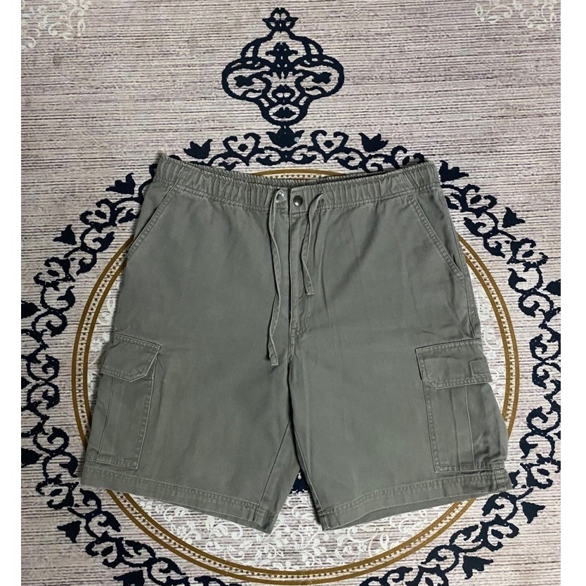 celana cargo pendek Uniqlo