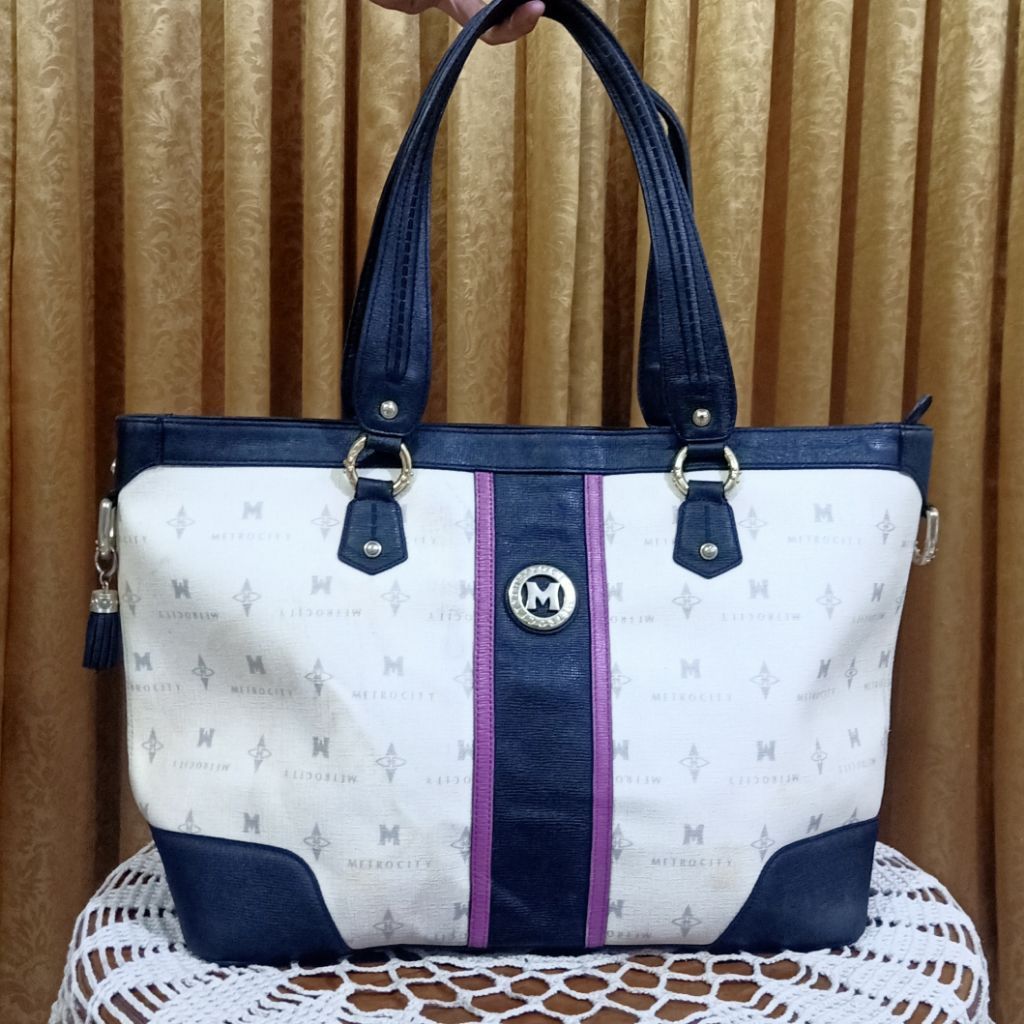 Metrocity Tote Bag