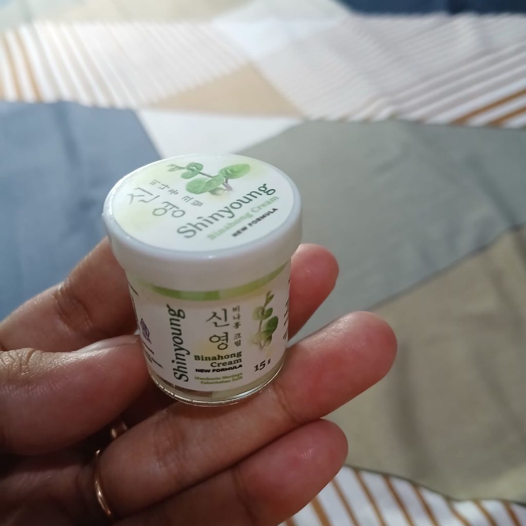 BINAHONG CREAM SHINYOUNG Salep Binahong untuk Redakan Gatal dan Radang -BPOM 15 gram