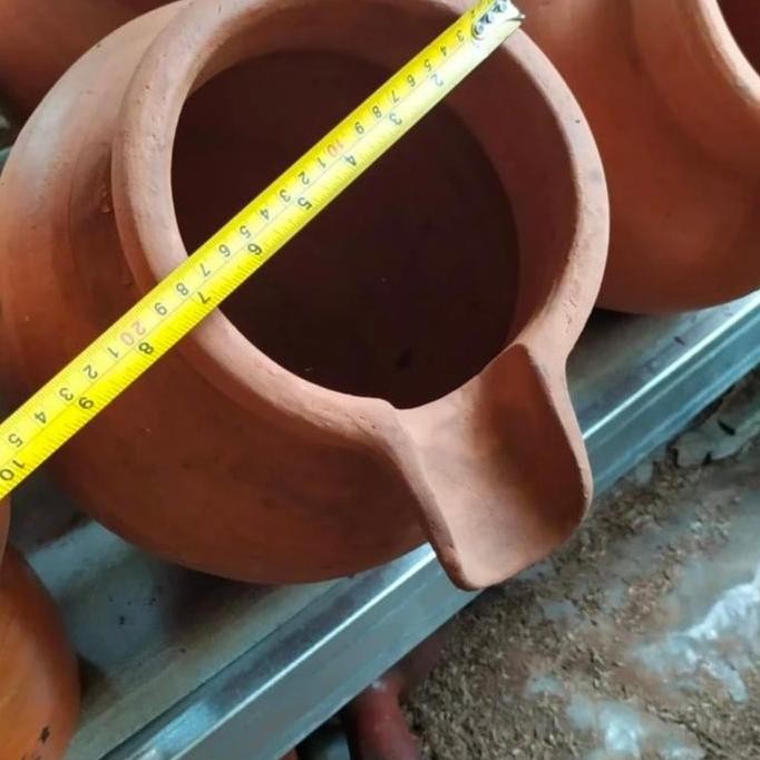 Pot Gentong Air Mancur