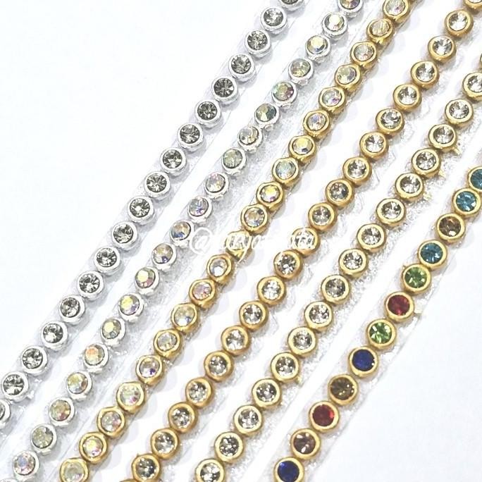 

,,,,,,,] (1 Baris) Aplikasi Diamond Strip (Panjang +/- 45 cm)