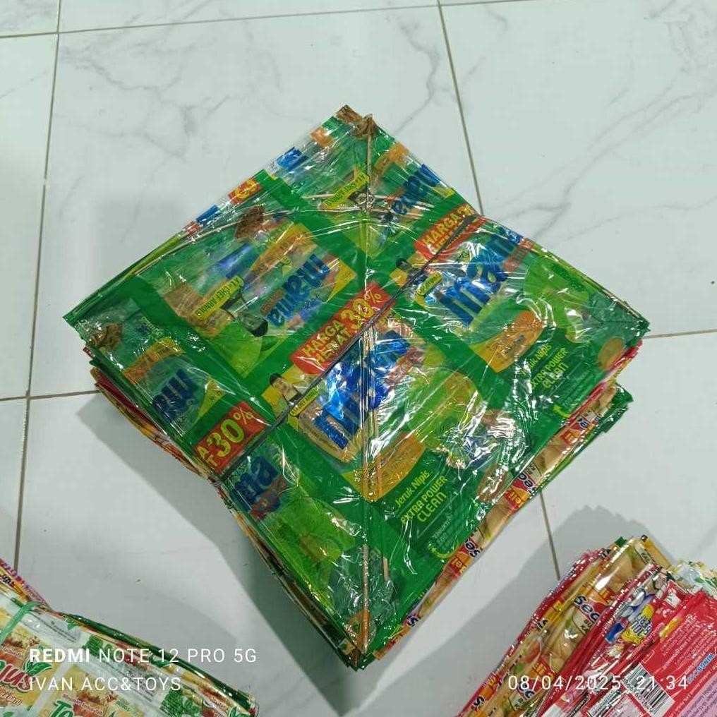 Kenyamanan Layangan Plastik Asli Sukabumi / Layang Layang Plastik Murah Berkualitas