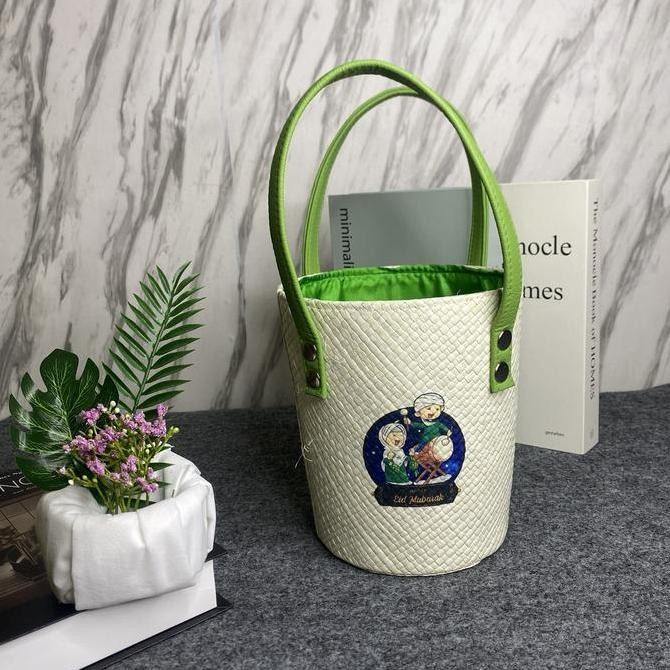 

INDOPARCEL - Tas Parcel Kulit Decopage Edisi Hari Raya, Bungkus Kemasan & Hadiah Hari Raya Idul Fitri, Imlek, Natal, Waisak Tas Goodie bag Tas Kerajinan Tas Parcel Anyaman Tas Hampers Viral Terbaru