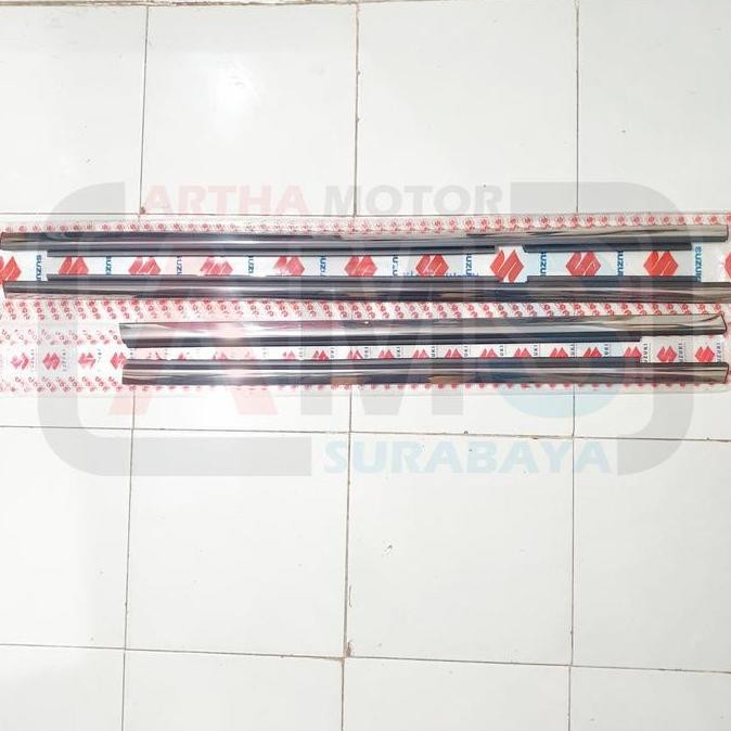 Karet Pelipit List Lis Kaca Wheater Strip Mobil Apv