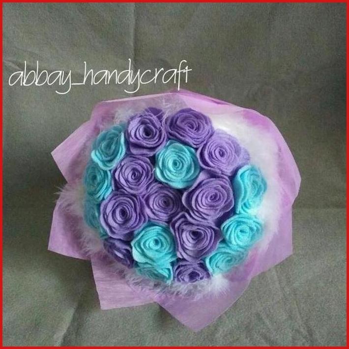 HADIAH BUNGA FLANEL UNGU