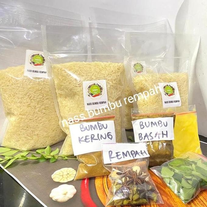 

Beras Basmati 1Kg Dan Bumbu Briyani Lengkap Siap Masak Khas Arab India