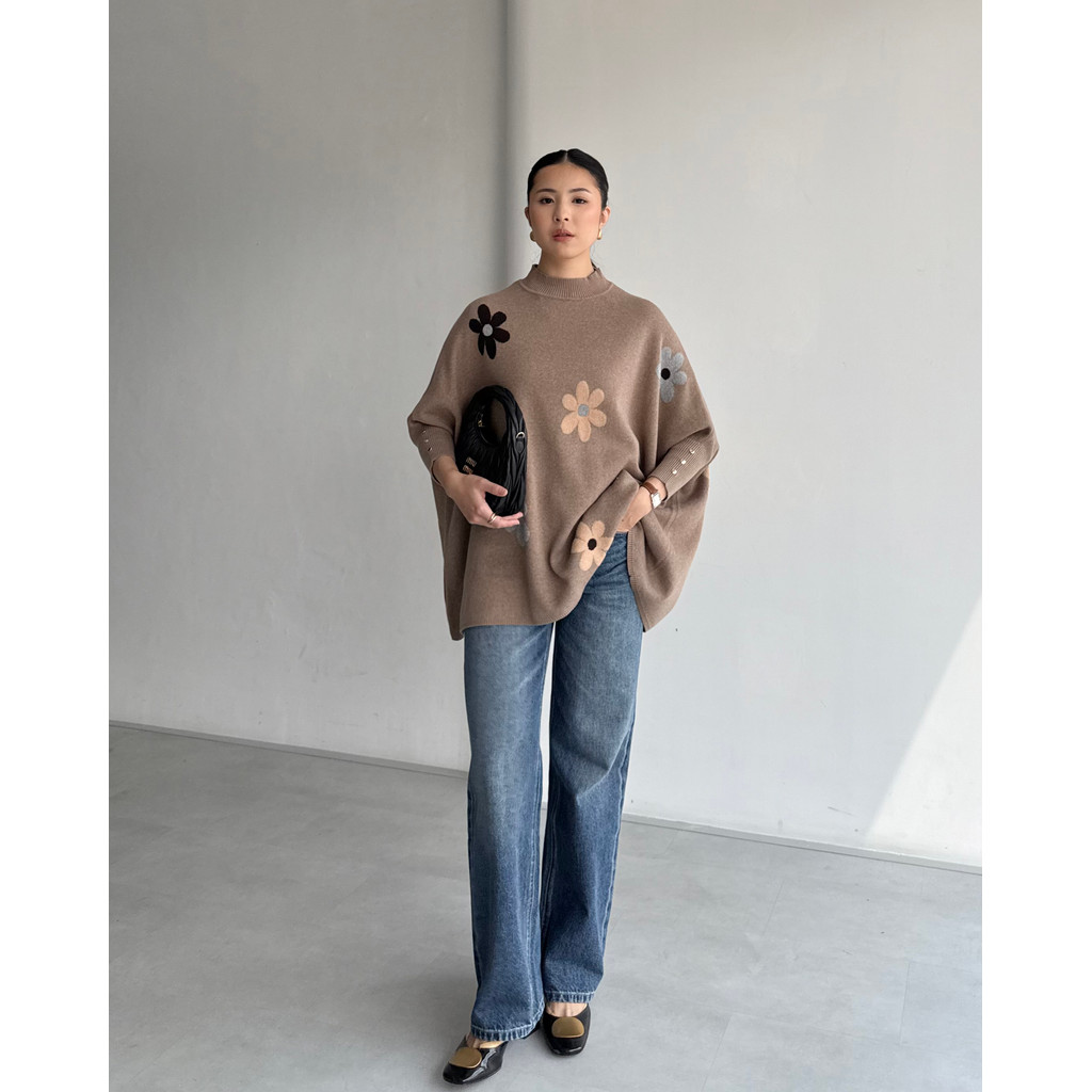 GONEGANI OFFICIAL - Sweater Wanita Motif Bunga Kate Blossom Sweater