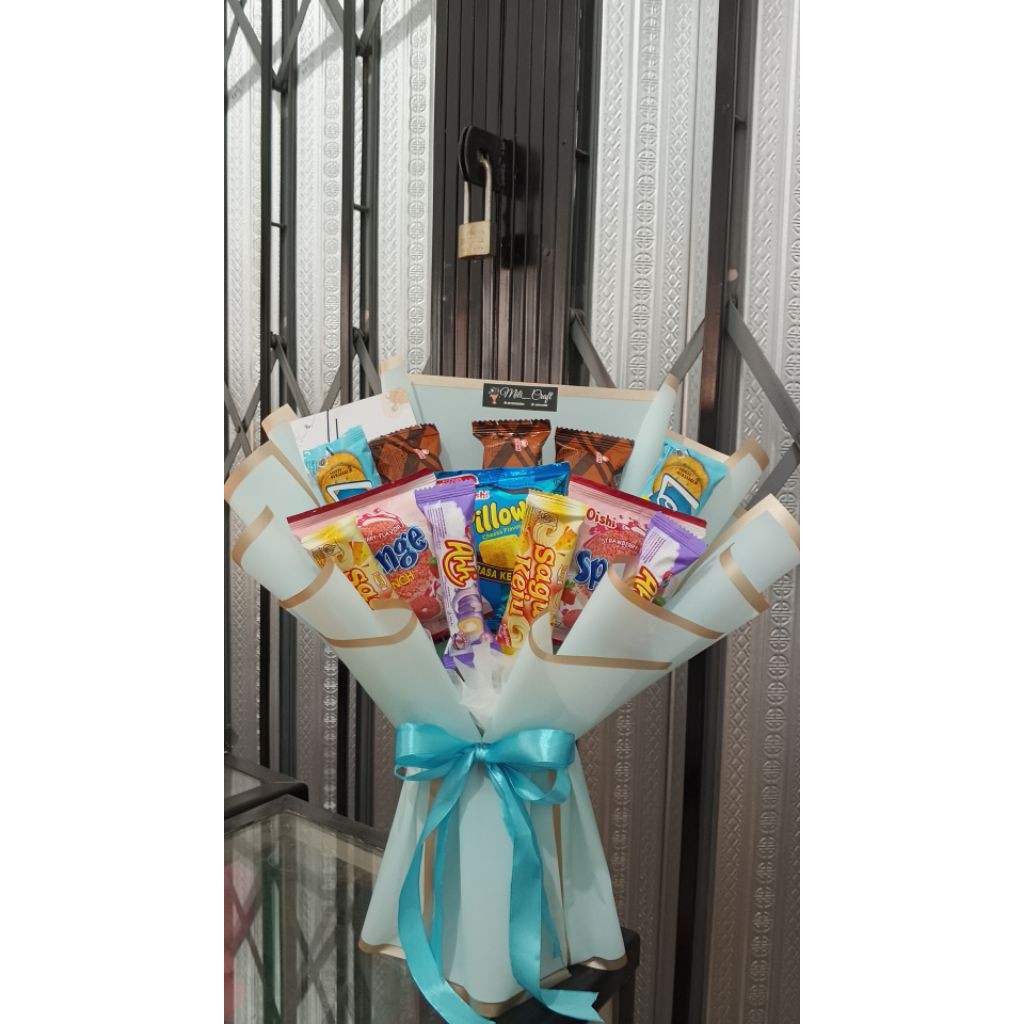 

BUKET SNACK (L) Free kartu ucapan