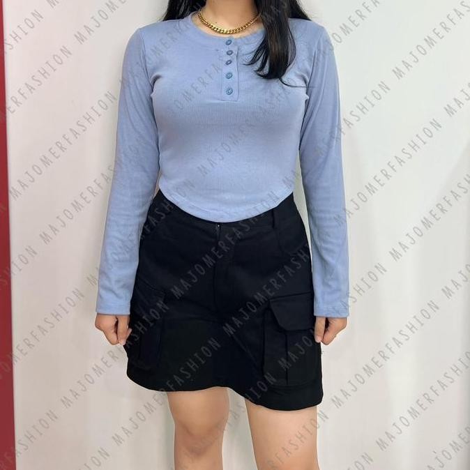 Majomer | Wiggle Crop Top Lengan Panjang - Atasan Wanita Kancing Rib Crop