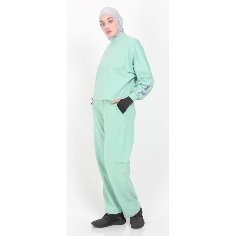 TERLARIS - 90,s Sweater & Cargo Training