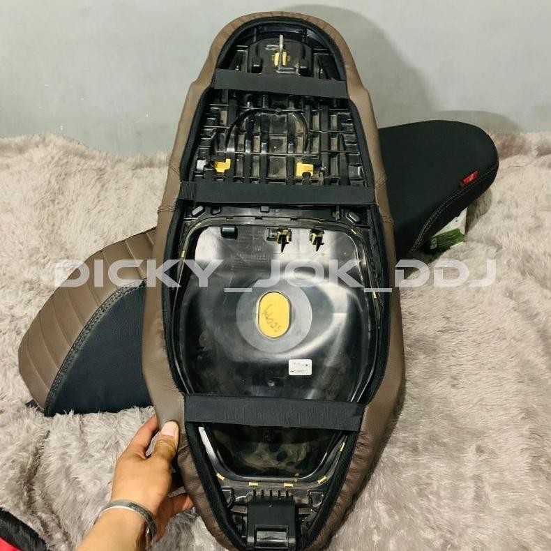Cover Jok Model Pelindung Jok Motor (Pakai Karet) Beat, Scoopy, Vario, Pcx, Nmax, Aerox