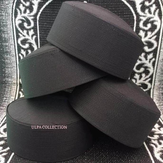 (Good) PECI KALBUT PUTIH/HITAM PECI HAJI SONGKOK KALBUT PUTIH/HITAM Anak dan Dewasa Muslim