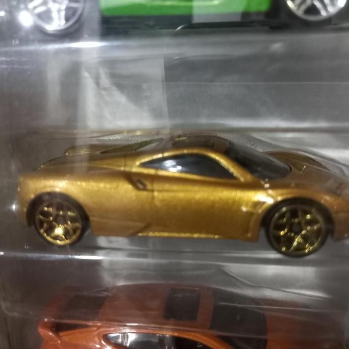 Hotwheels Pagani Huayra Gold Emas Rare