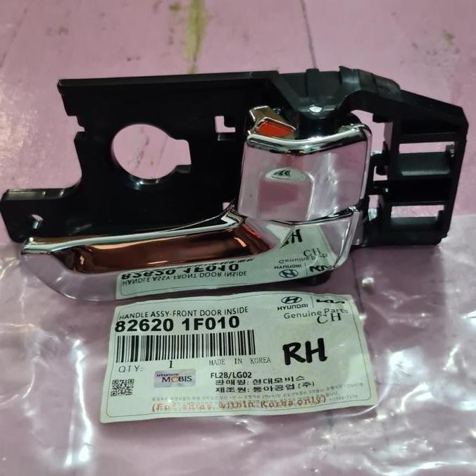 HANDLE HANDEL PINTU DALAM SEBELAH KANAN ASLI CHROME KIA SPORTAGE-2 TH2005-2007