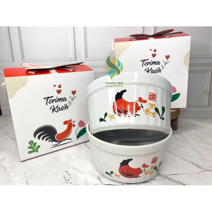Souvenir Mangkok Sop Keramik Ulir Ayam Jago Two Tone Kemas Paper Box