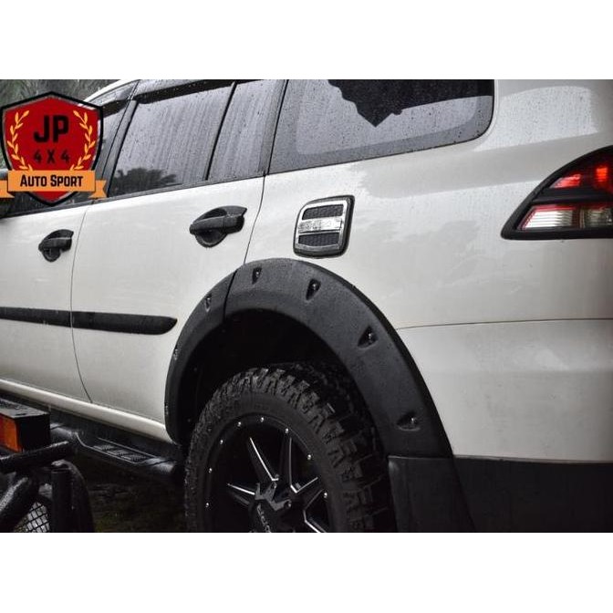 Over fender model baut mitsubishi pajero lama