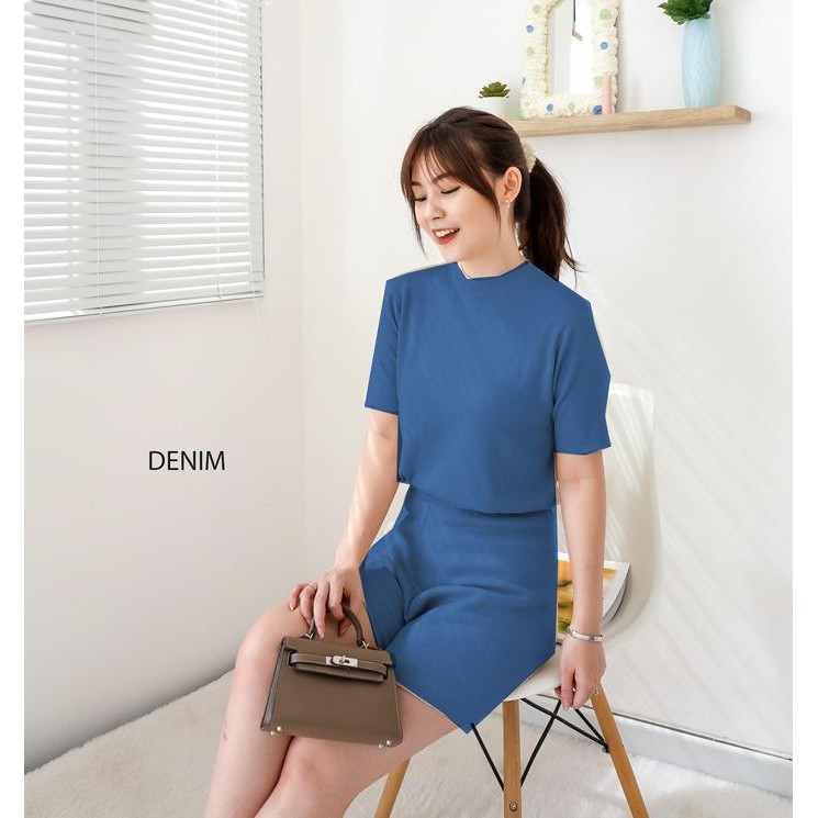 Set Atasan Dan Celana Pendek Knit Wanita
