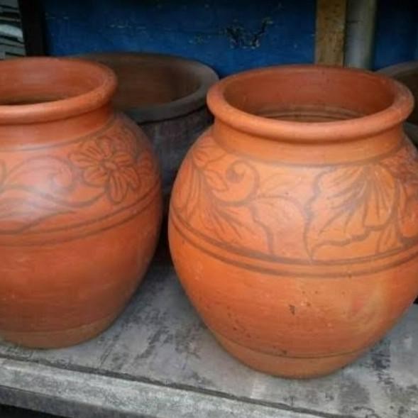 Gentong Besar Tanah Liat Gerabah