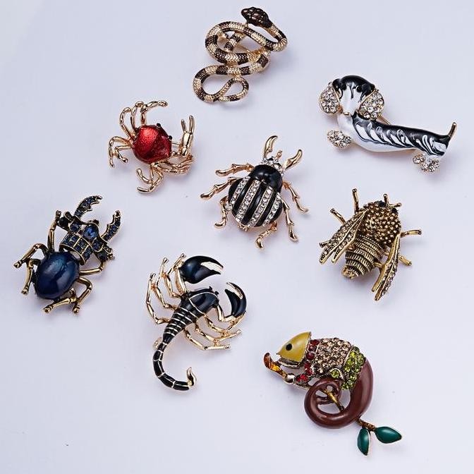 Vintage Enamel Snake Scorpion Lizard Beetle Hedgehog Brooches Women Men's Creative Bugs Pins Fashion