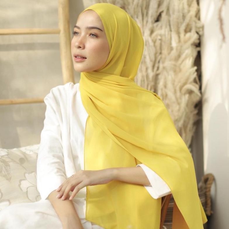YELLOW / GOLKAR Pashmina Ceruty Babydoll Premium ( Hijab Pashmina Warna Golkar / Kuning Terang / Kun