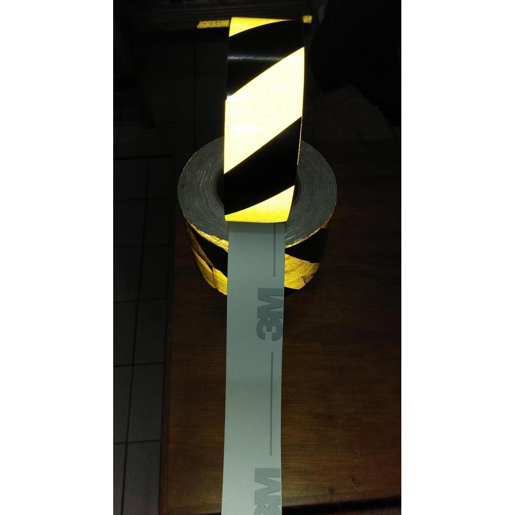 Safe- 3M Sticker Reflective-Scotchlite 3M 610 Kuning Hitam