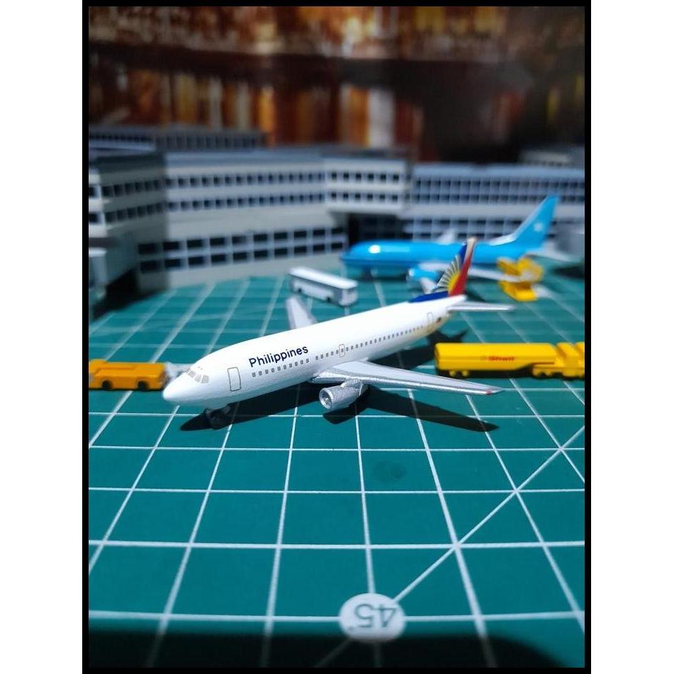 TERBARU HERPA WINGS SKALA 1:500 - PHILIPPINE AIRLINES BOEING 737-300 (HWP05) 