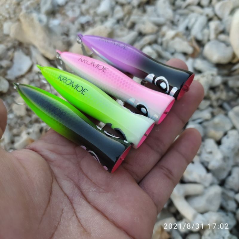 mini popper 10gr set dengan hook. poper kayu handemade kromoe lure