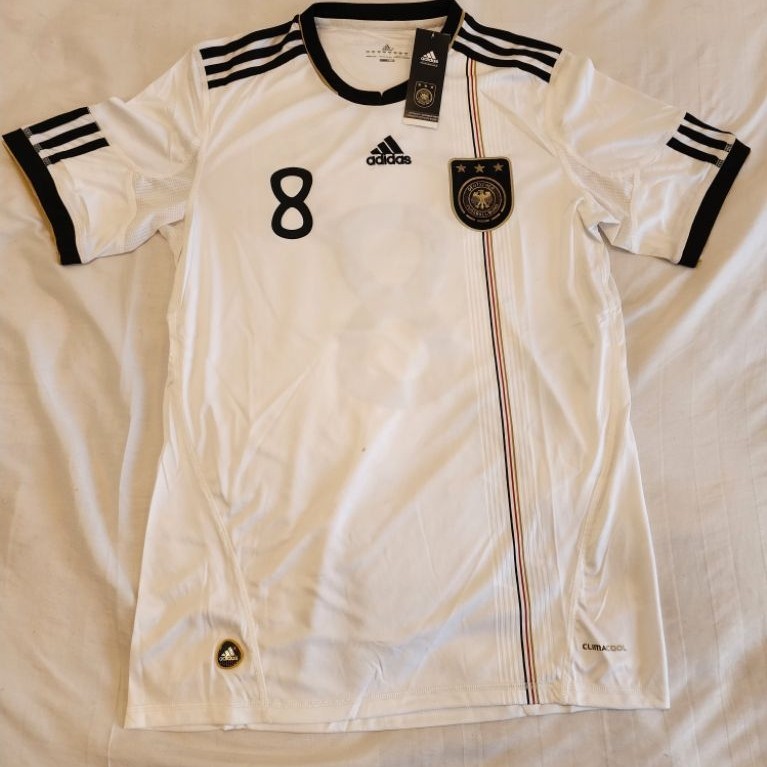 Jersey Home Jerman 2010 Nameset: Ozil (8), Size L Slim Fit