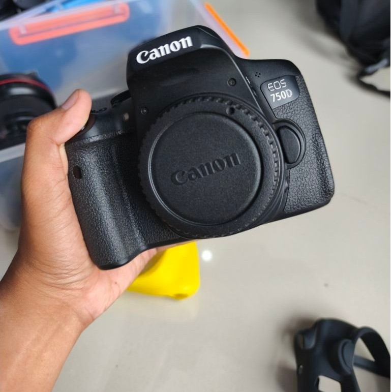 Canon 750D
