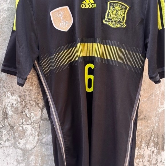 Jersey Spanyol away 2014