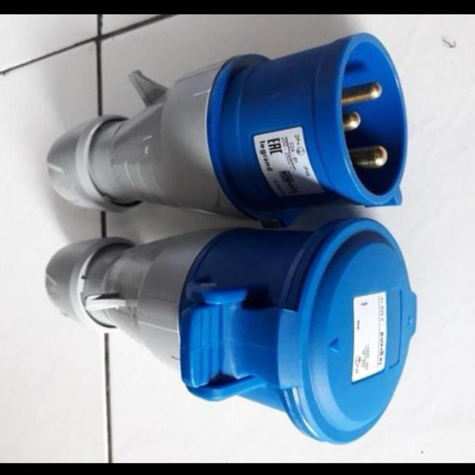 Stop kontak industri legrand 3 kaki 32a / plug industri soket industri