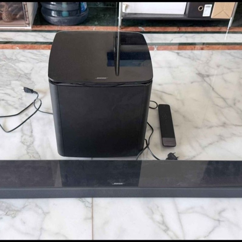 Set Bose Smart Soundbar 700 + Bass Module 700