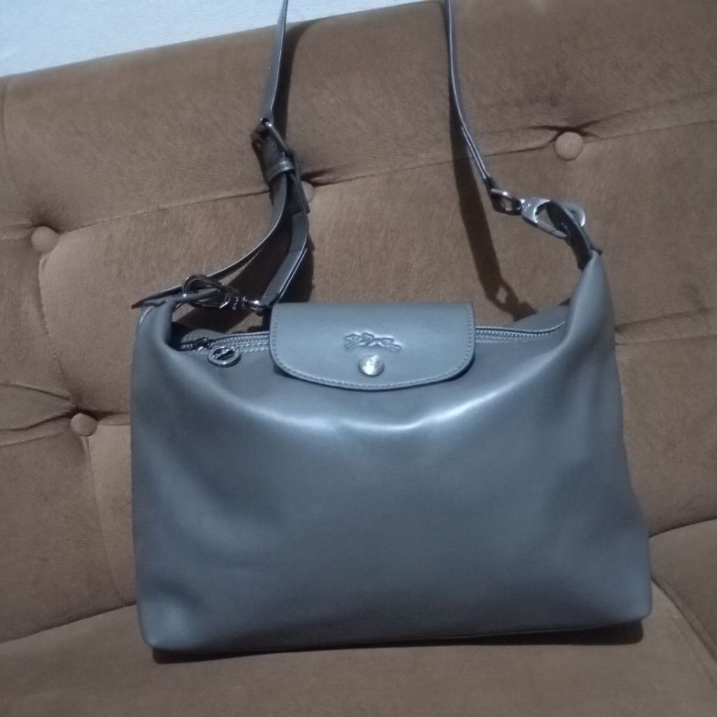 LC cuir hobo bag preloved