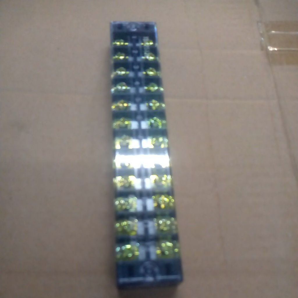 TERMINAL BLOCK 25A 12P