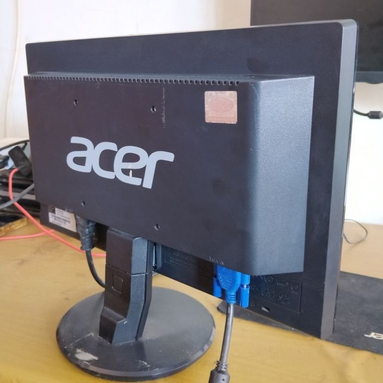 Monitor LED Acer P166HQL 16 Inch Bekas Murah Normal Lengkap