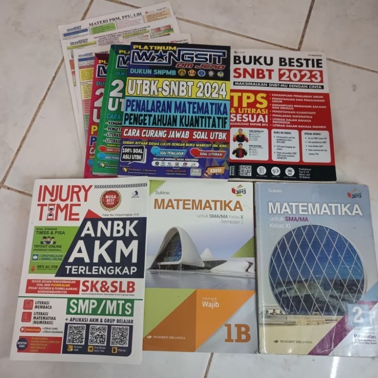 Preloved Buku Pelajaran Matematika Wajib kelas 10 Sukino Erlangga/Matematika Peminatan kelas 11 Erla