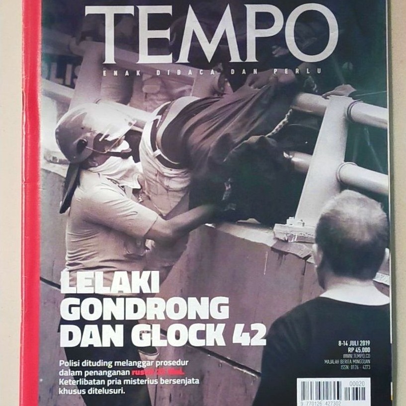 Majalah Tempo 8 Juli 2019 : Lelaki Gondrong dan Glock 42 - Film Spiderman Tom Holland