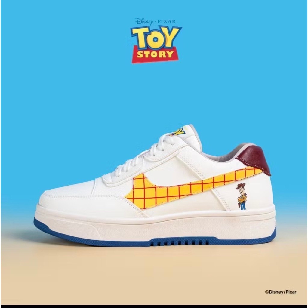 PRELOVED KRONIKEL TOY STORY V2 DAILY SHOES SHERIFF SIZE 40