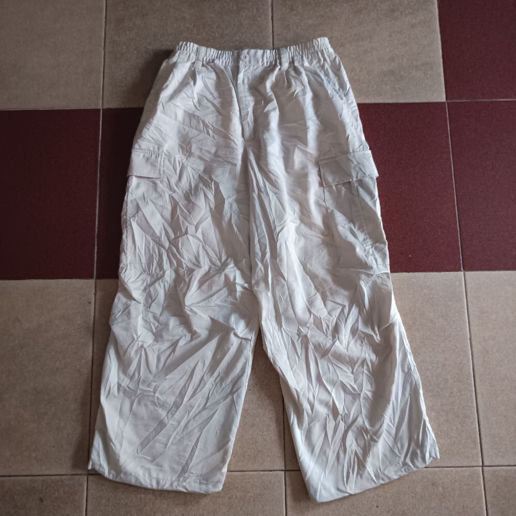 celana panjang cargo Mono mart L