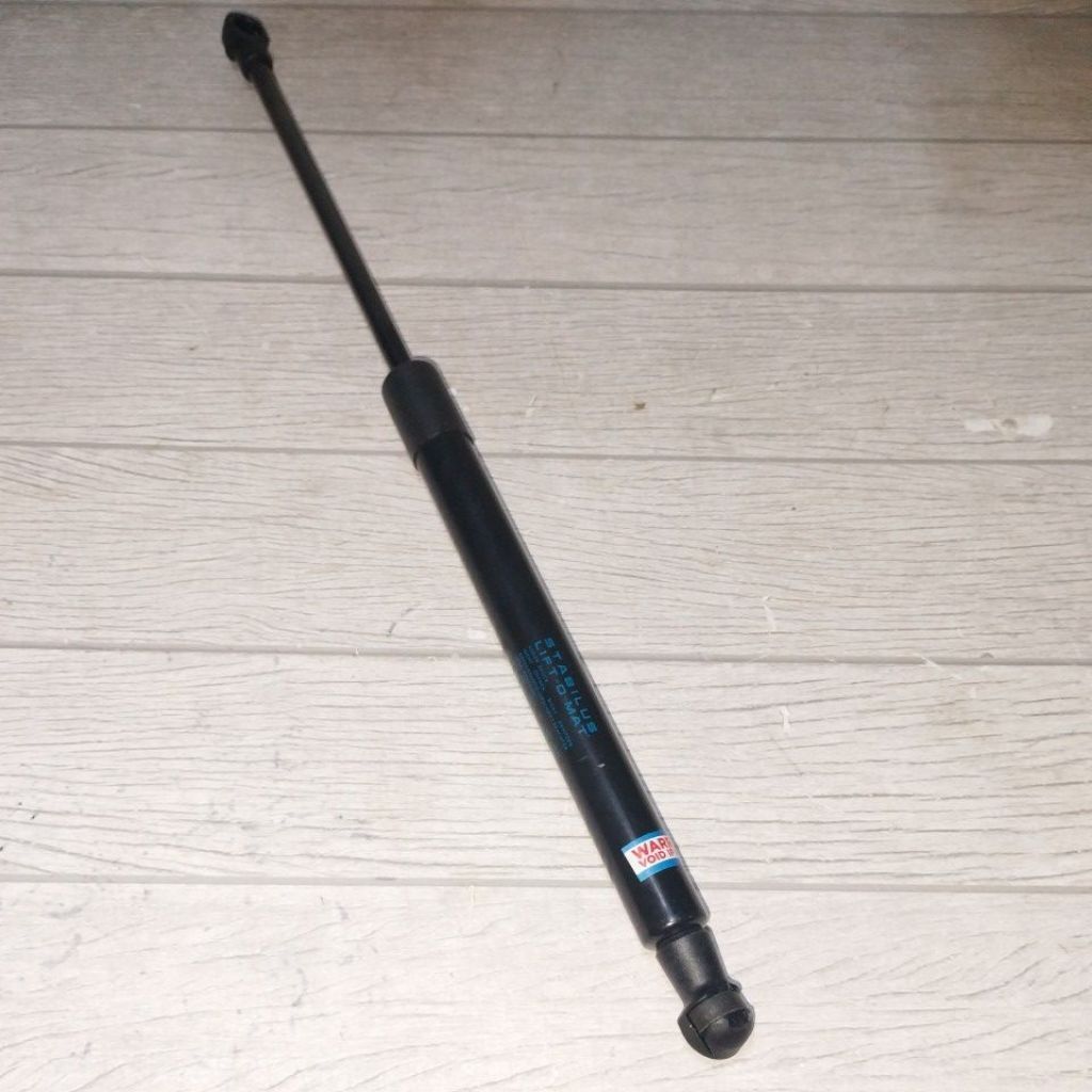 Shock kap mesin BMW E90