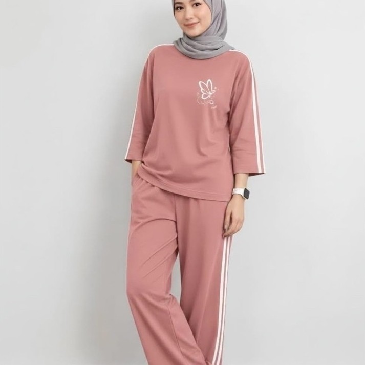 One set by pojee