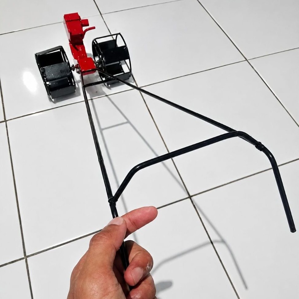 MAINAN ANAK MINIATOR TRAKTOR BAJAK SAWAH FULL BESII
