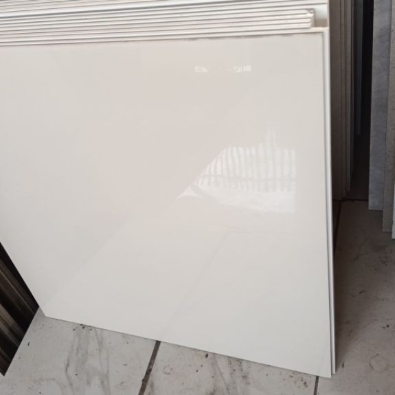 Granit IKAD 60x60 vega beige cream polos glossy
