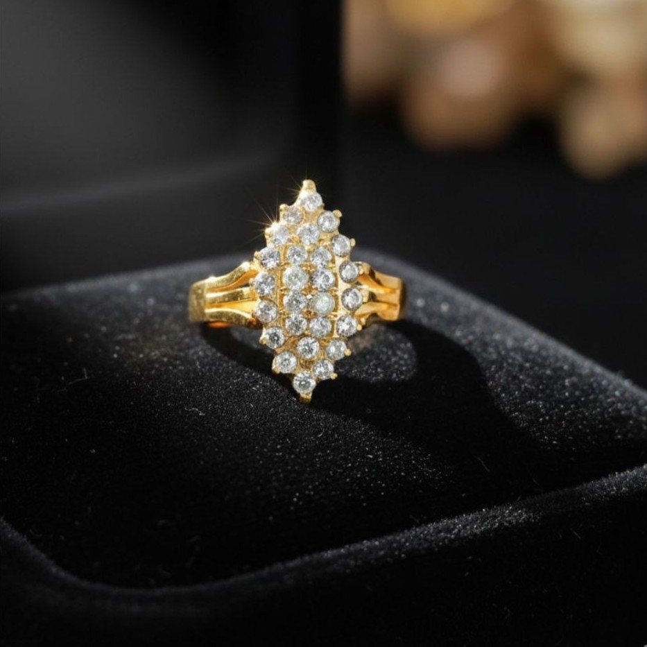 Cincin emas berlian model markis
