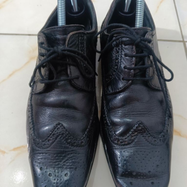CLARK PANTOFEL WINGTIP PRELOVED