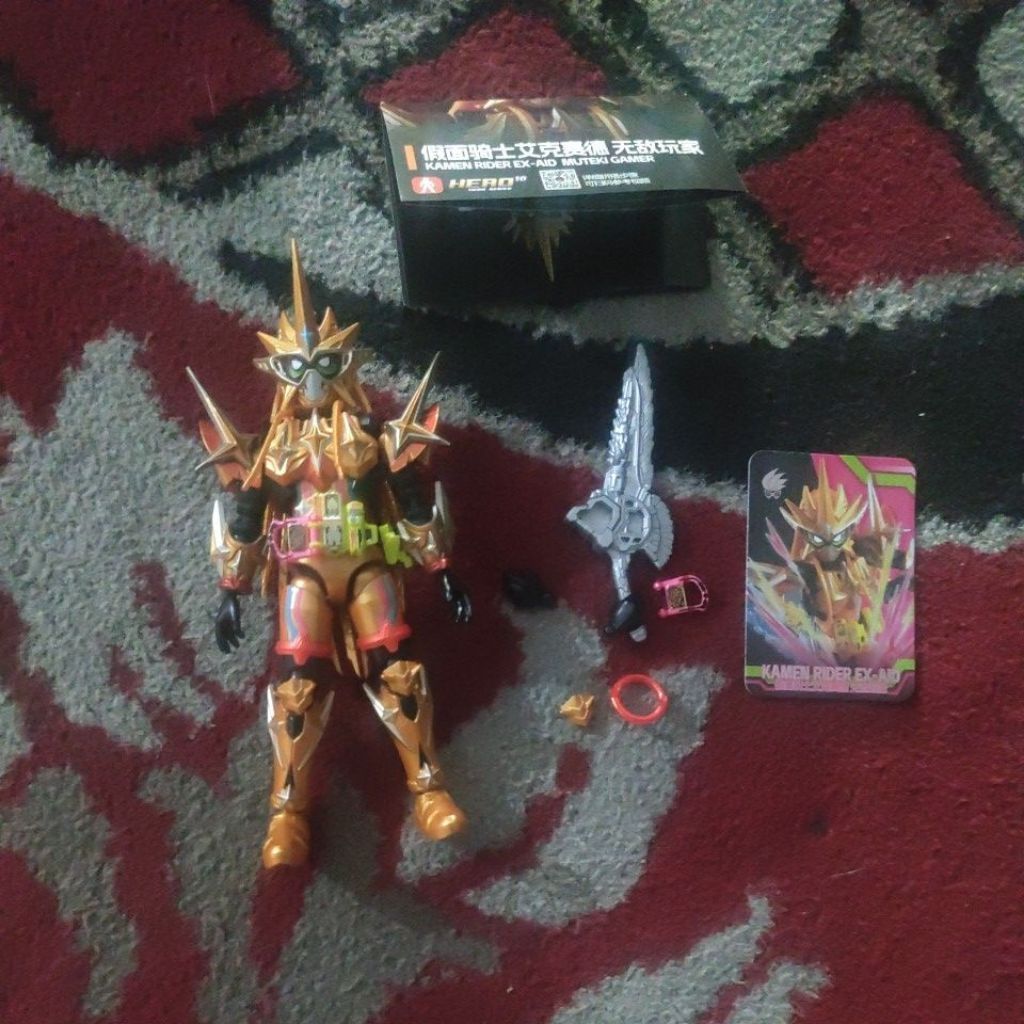 Blokees Kamen Rider Ex-Aid Hyper Muteki – Galaxy Version S01