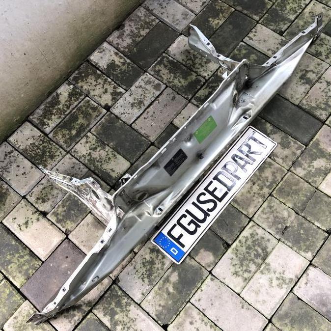 ORIGINAL BMW E34 RADIATOR SUPPORT BRACKET MURAH